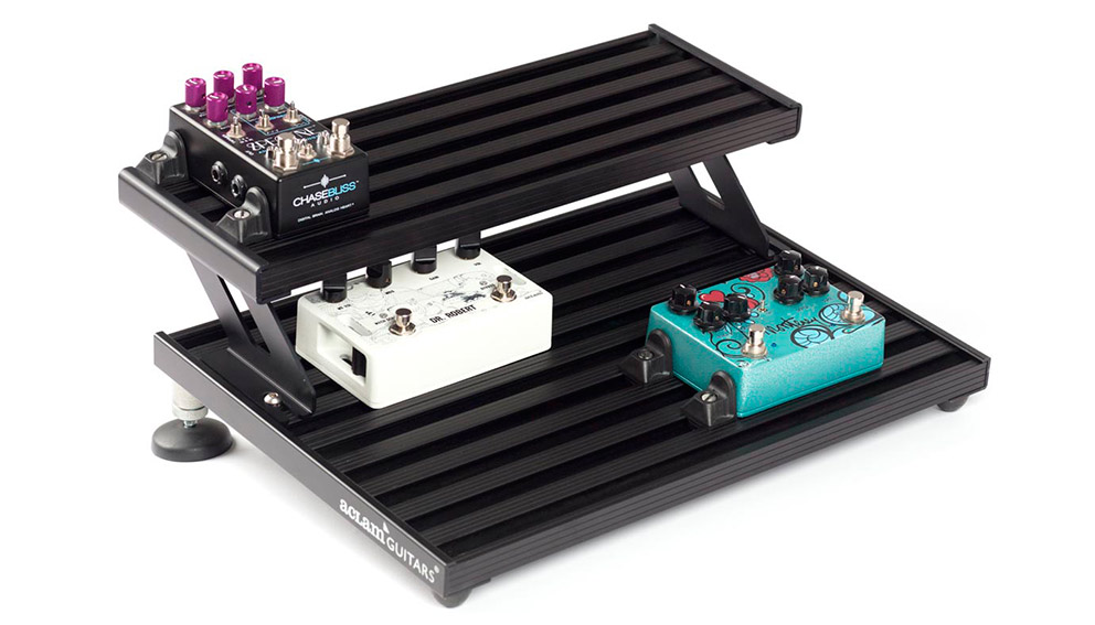 This is a very unique way to attach pedals to a custom pedal board without  using any velcro